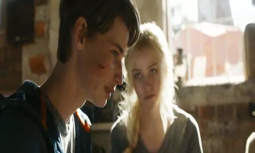 Labyrint-Vražedná léčba (Dylan O_Brien,Dexter Darden,Thomas Brodie-Sangster-2022 Akční-Thriller-Sci-Fi-Bdrip 1080p ) Cz dabing avi