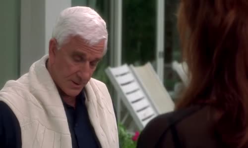 Utopenec na útěku (Leslie Nielsen, Richard Crenna, Kelly LeBrock-1998 Akční-Komedie-Bdrip 1080p ) Cz dabing mp4